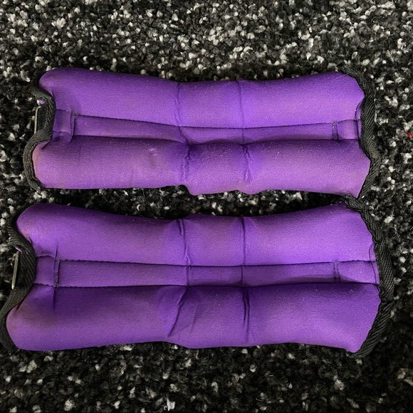 Bundle of 2 Wrap Around 2.6lbs Each Ankle Weights From Gold’s Gym Purple/Black - Picture 4 of 7